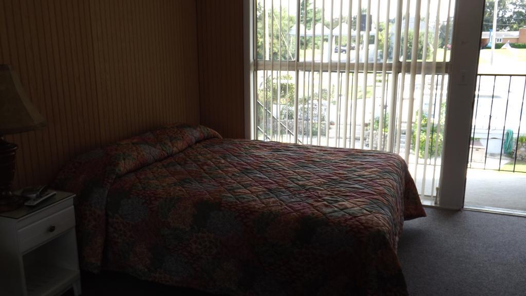 Twin Lakes Inn Bull Shoals Δωμάτιο φωτογραφία
