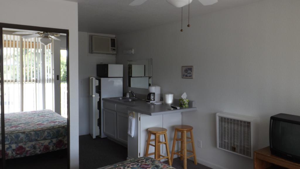 Twin Lakes Inn Bull Shoals Δωμάτιο φωτογραφία